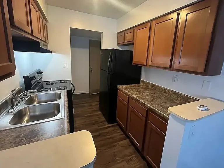 Genesis Apartments — Photo 13