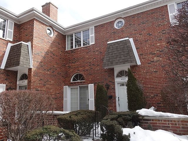 1st image of 4242 W Touhy Ave