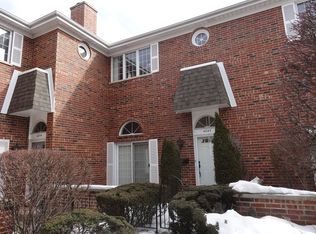 4242 W Touhy Ave, Lincolnwood, IL 60712