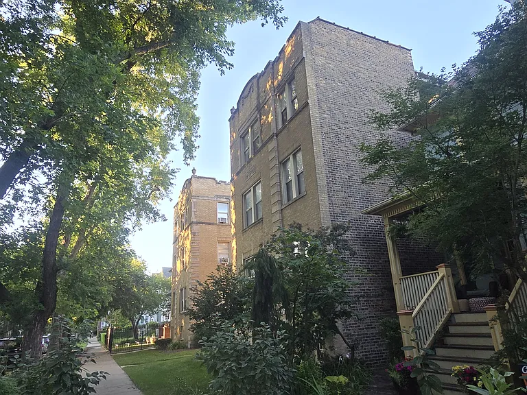 5709 N Magnolia Ave #3 — Photo 2