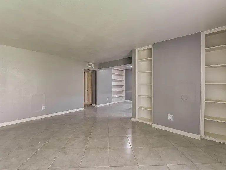 Glen Willow Apartments — Photo 4