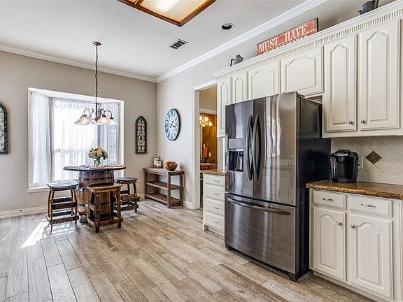 3rd image of 8602 Southbay Cir