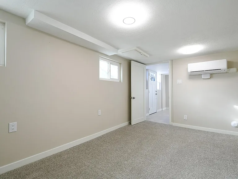 2697 S Highland Dr — Photo 14