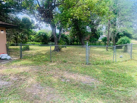 2nd image of 1304 Sabal Palm Dr