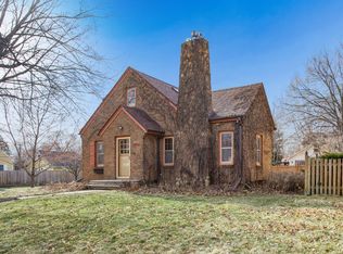 1402 Idaho Ave W, Falcon Heights, MN 55108