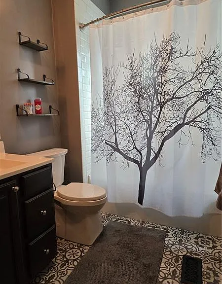 Beautiful primary bathroom in the second floor.
