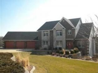 12328 71st Ave, Blue Grass, IA