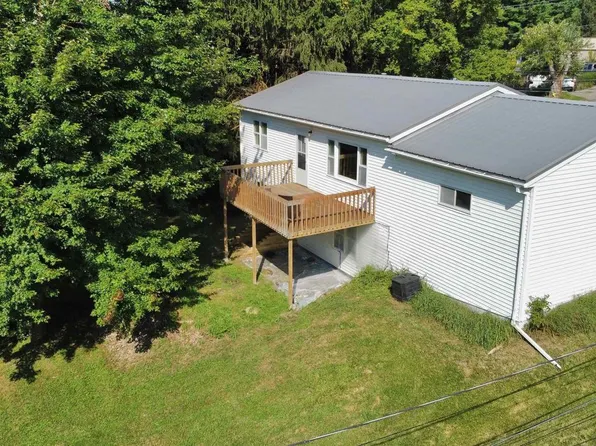 1295 West Fries Road, Richland Center, WI 53581