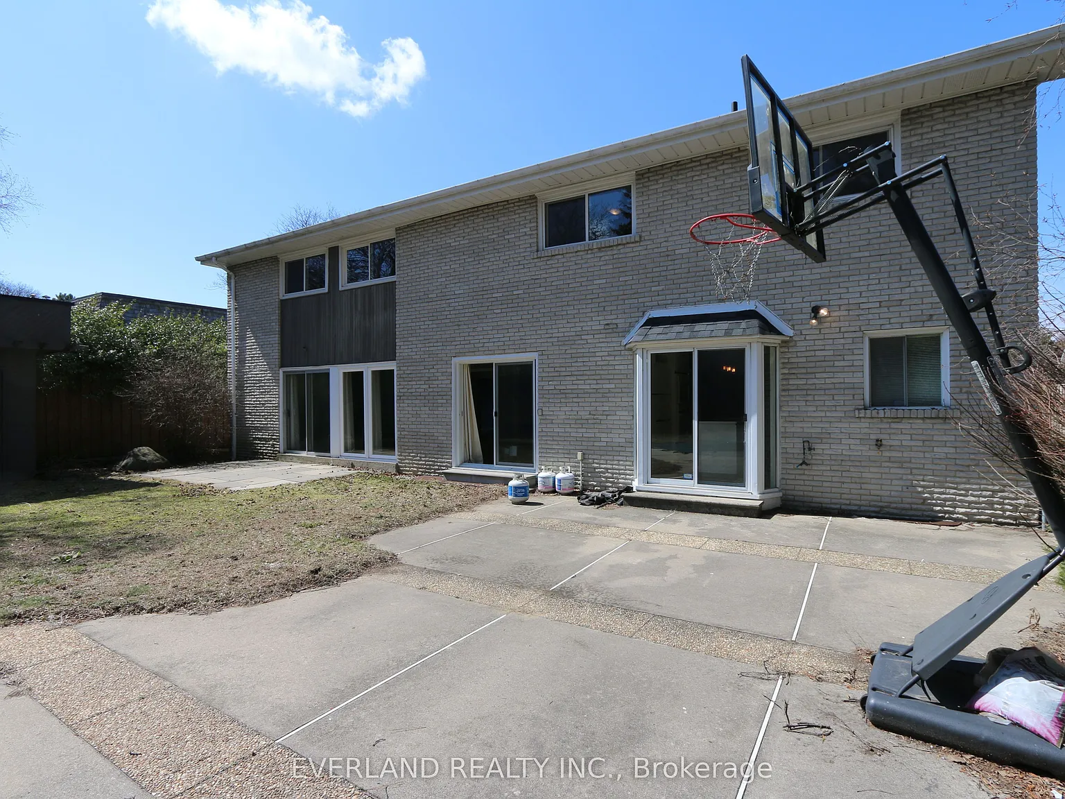 5 bed, $5,200 — Photo 4