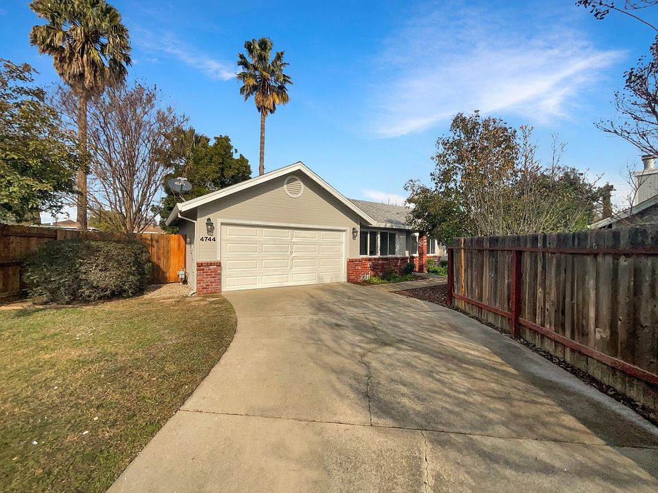 1st image of 4744 Ponderay Ln