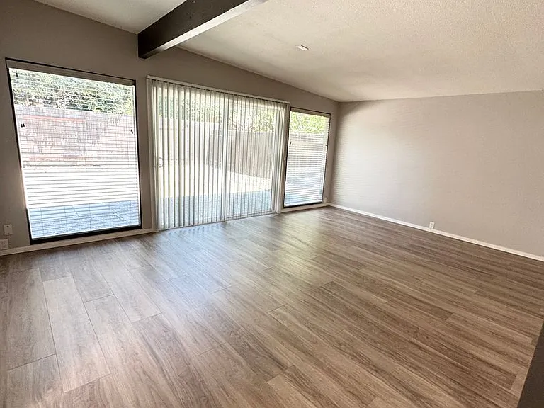 1503 Brown Dr — Photo 8