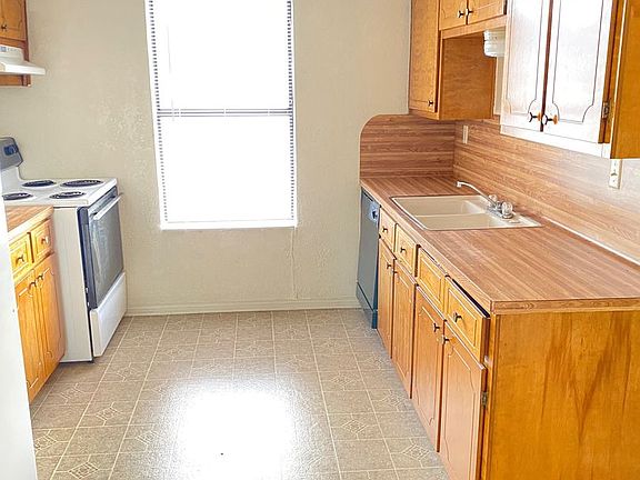 4th image of 205 South Dr APT A