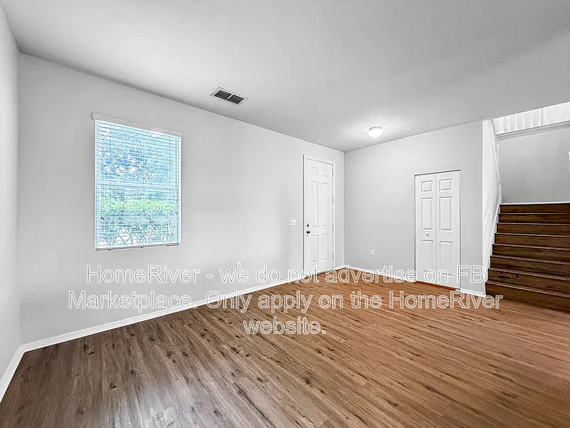 4 bed, 3.0 bath, 2315 sqft, $2,375 — Photo 4