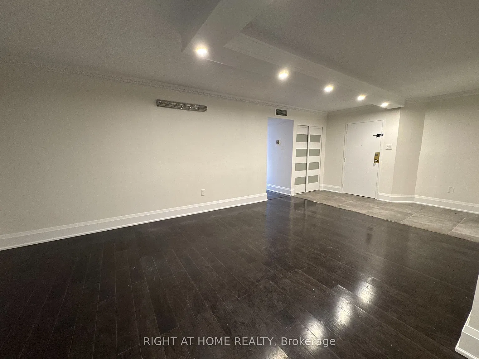 3 bed, $2,600 — Photo 4