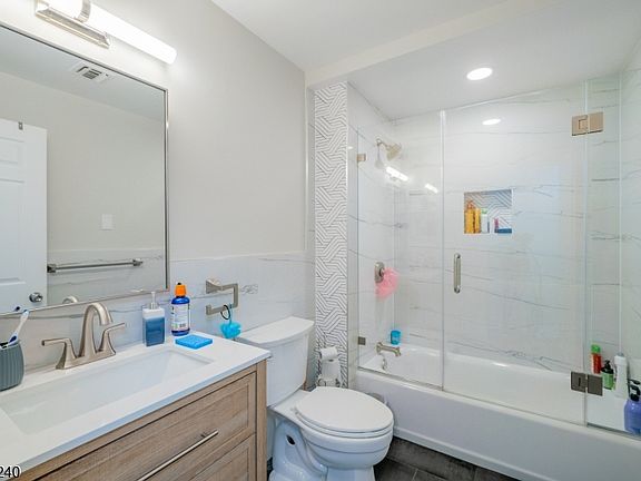 5th image of 41-51 Wilson Ave #4i