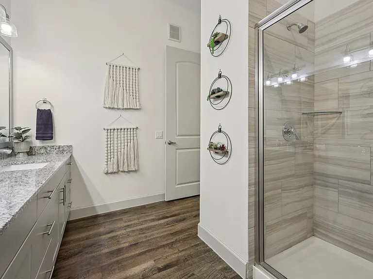 Luxia Craig Ranch — Photo 21