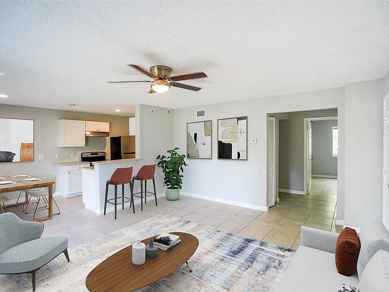 500 E Weatherbee Rd #506 — Photo 4