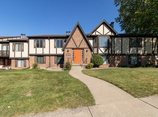 2004 Tracy Dr APT 6, Bloomington, IL