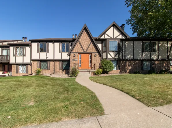 2004 Tracy Dr APT 6, Bloomington, IL 61704