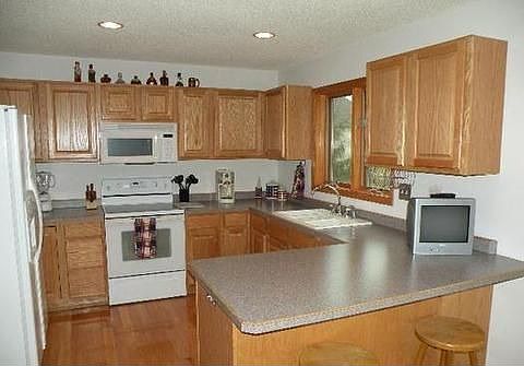 4th image of 1721 119th Ave NE