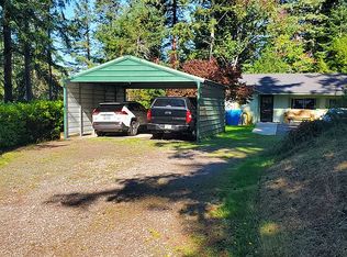 1945 Hazel St, Myrtle Point, OR 97458