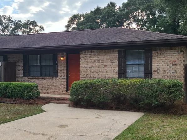 4385 Reinsma Rd, Milton, FL 32583