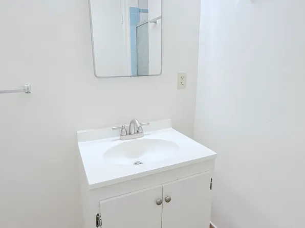 889 N Laurel Ave APT F, Upland, CA 91786