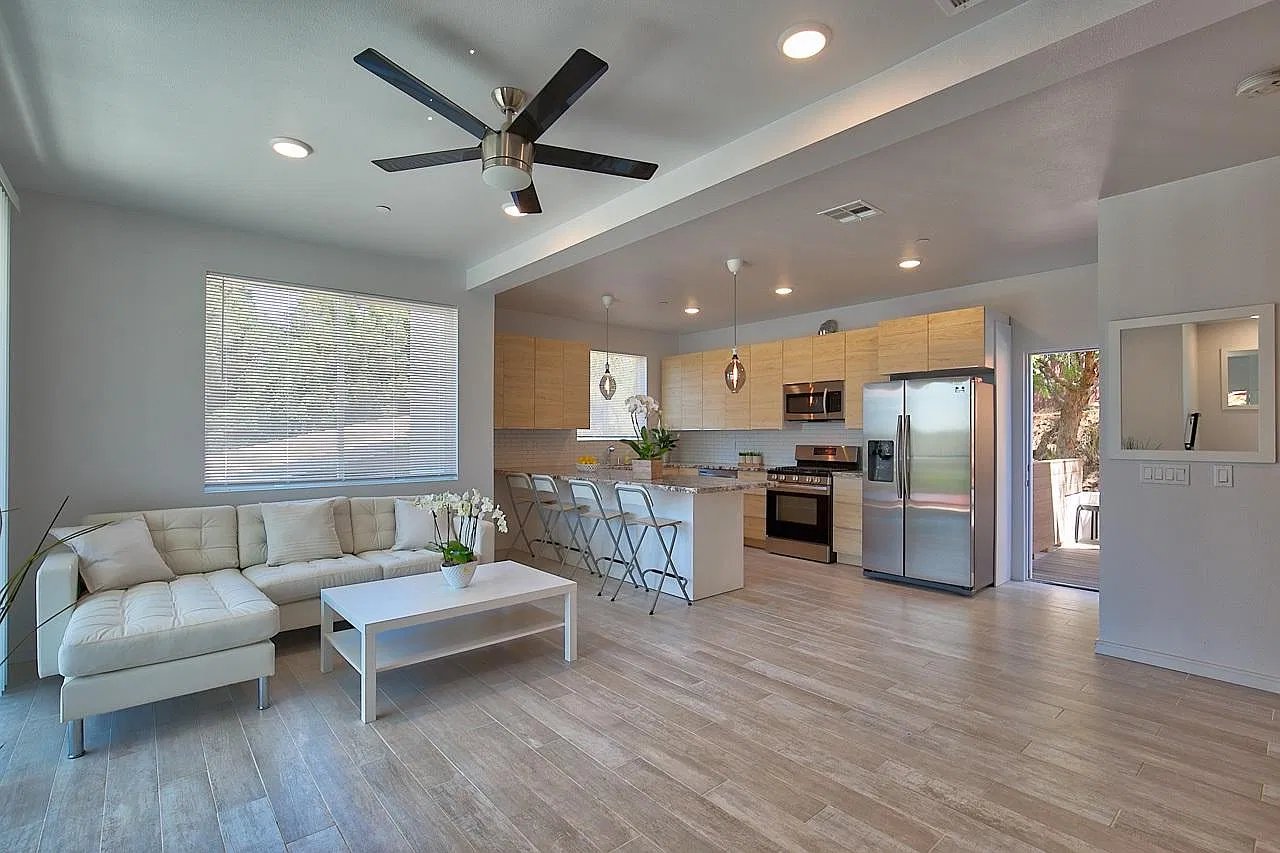 3712 Ash St — Photo 2