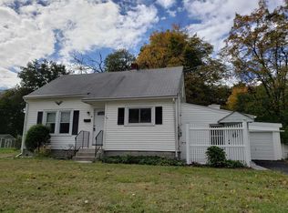 41 Seitz Ter, Poughkeepsie, NY 12603