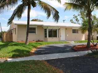 3345 Hayes St, Hollywood, FL 33021