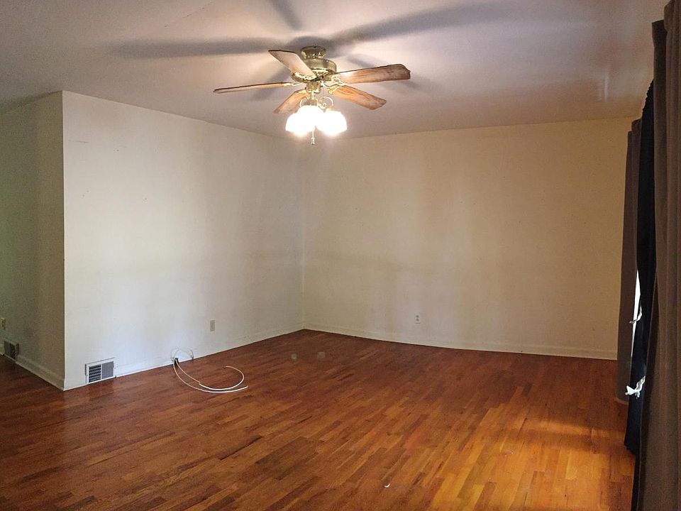 2nd image of 1249 Marilyn Dr