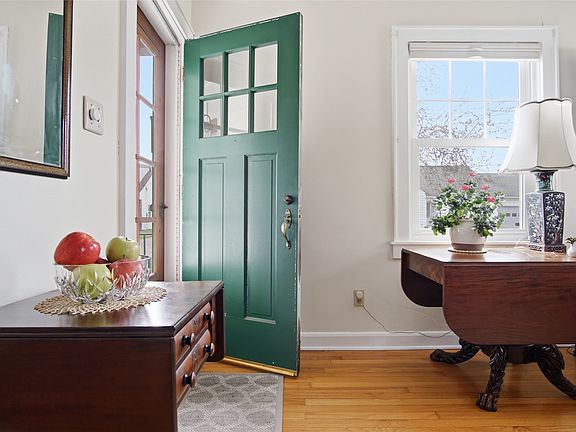 4th image of 39 Hotchkiss Ave