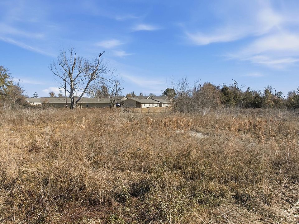 1st image of 1620 Houston River Rd