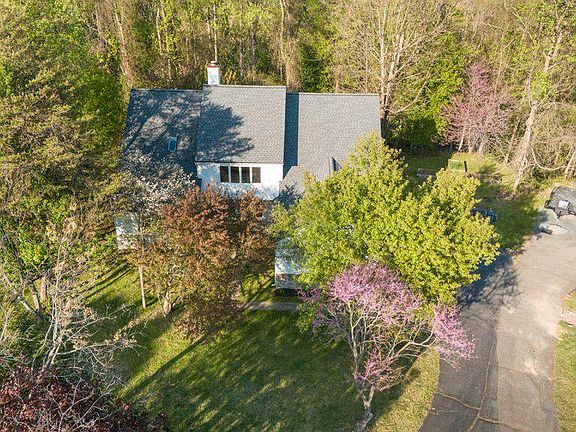 2nd image of 311 Rolling Knoll Dr