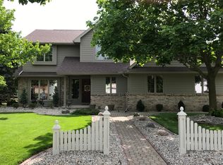 120 Rutledge Dr, Waterville, OH 43566