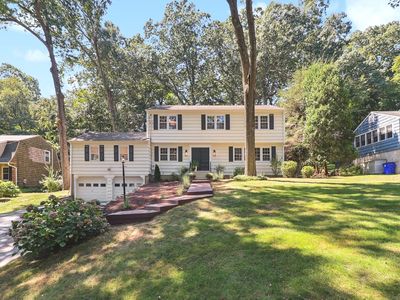 285 Primrose Lane, Fairfield, CT, 06825