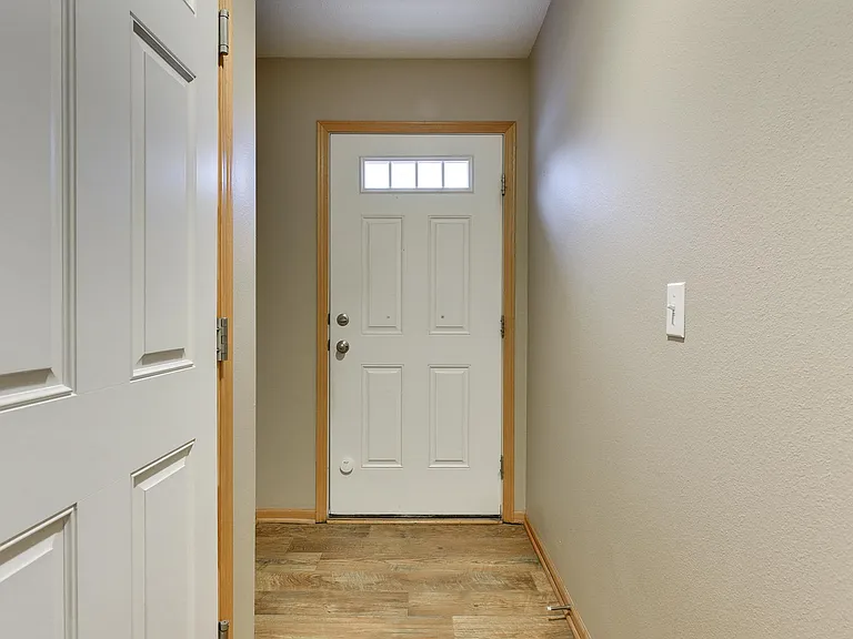 6758 S 181st Ct — Photo 4