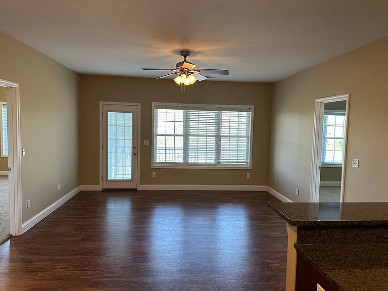 Sterling Ridge Apartments — Photo 27