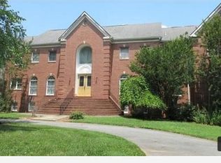 5909 Griffith Rd, Gaithersburg, MD 20882