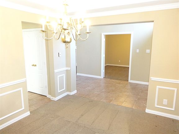 4th image of 901 Muirfield Rd