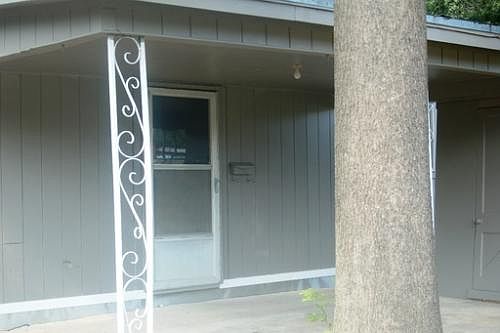 5th image of 414 N Hawkins St