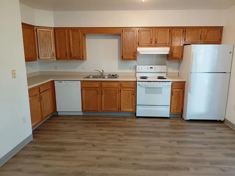 2415 Lila Ln — Photo 3