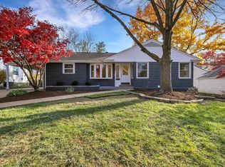 142 Woodridge Rd, Saint Louis, MO 63122