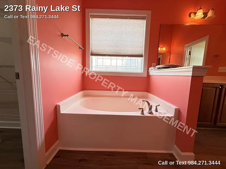 2373 Rainy Lake St — Photo 18