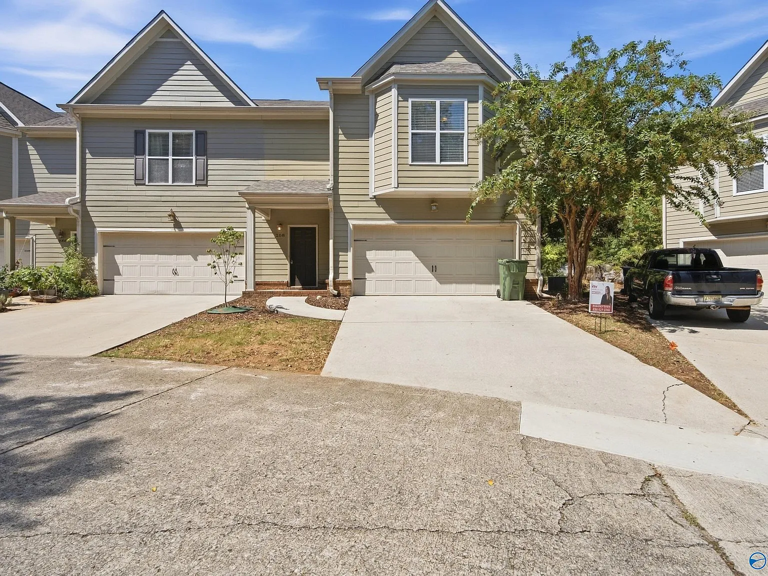 3 bed, 2.5 bath, 2154 sqft, $1,750 — Photo 1