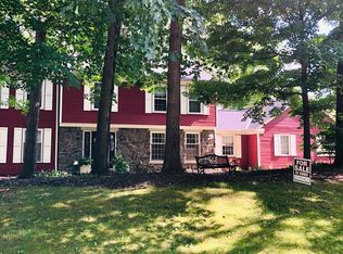 7181 Huntington Rd, Hudson, OH 44236