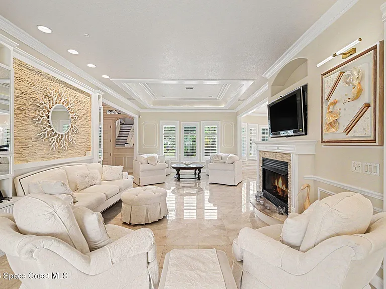 120 Lansing Island Dr — Photo 12