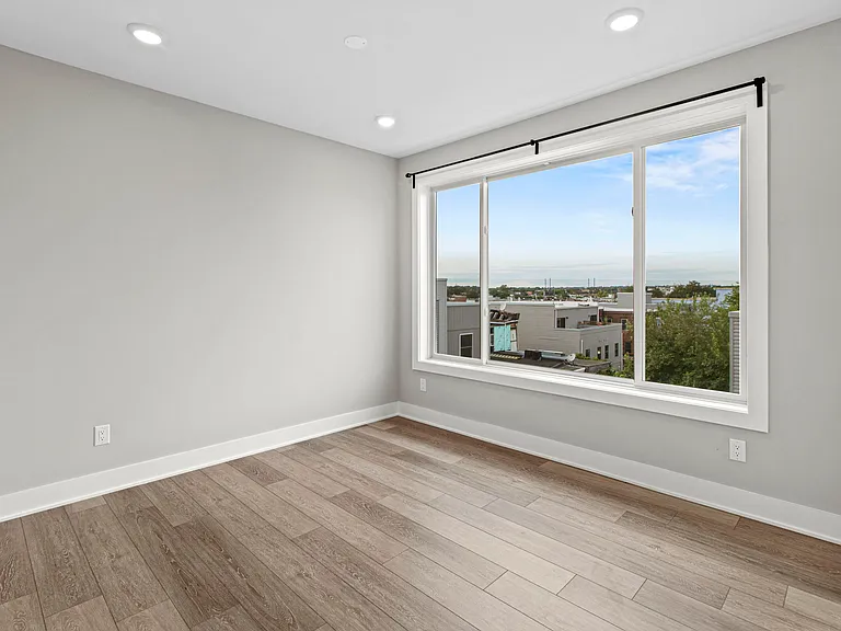 2637 W Jefferson St #407 — Photo 19