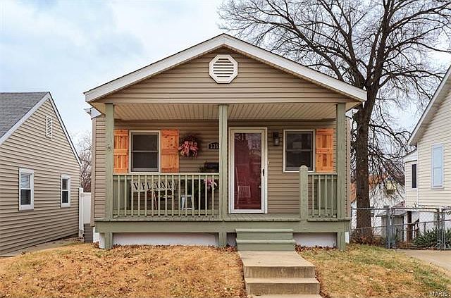 1st image of 3355 Macklind Ave