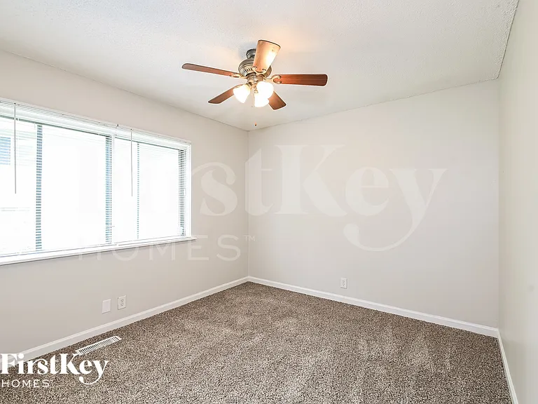 3710 Woodman Dr — Photo 14